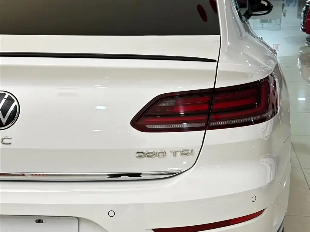 FAW-Volkswagen CC 2021 380TSI eye-catching version купить на сайте DeffCars