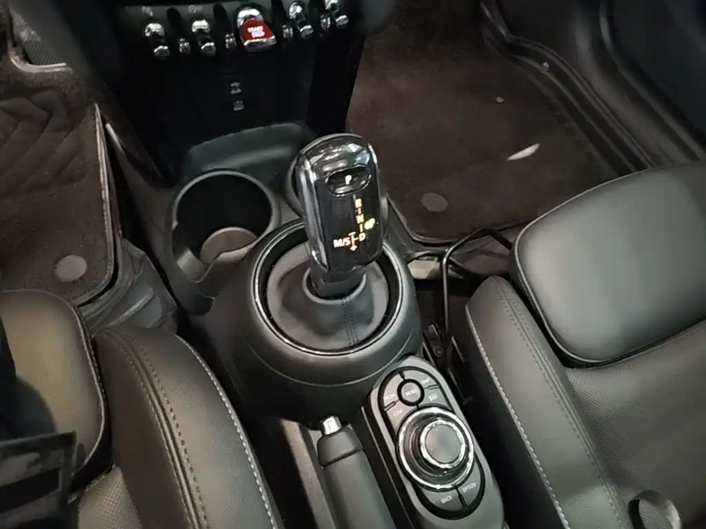 Mini 2023 1.5T Cooper Artist купить на сайте DeffCars