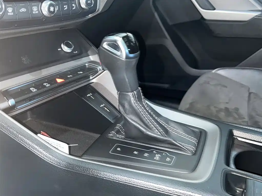 Audi Q3 2021 35 TFSI Fashionable and Dynamic купить на сайте DeffCars