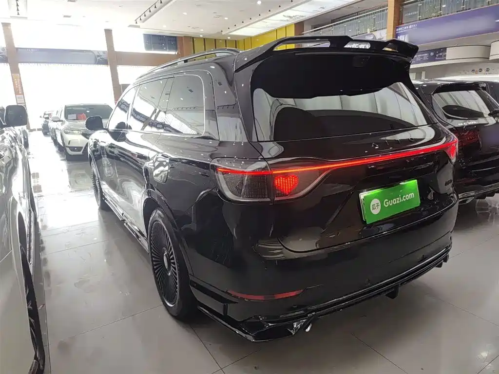 Wenjie M9 2025 extended range Ultra version 52kWh 6-seater version 192-line lidar) купить на сайте DeffCars