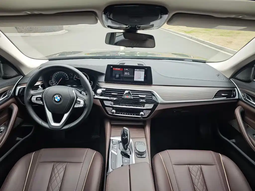 BMW 5 Series 2018 facelift 530Li leading model luxury package купить на сайте DeffCars