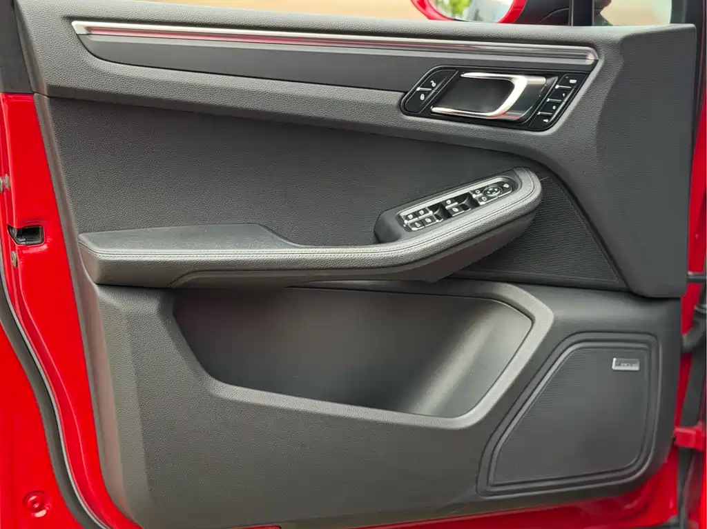 Macan 2018 Macan 2.0T купить на сайте DeffCars