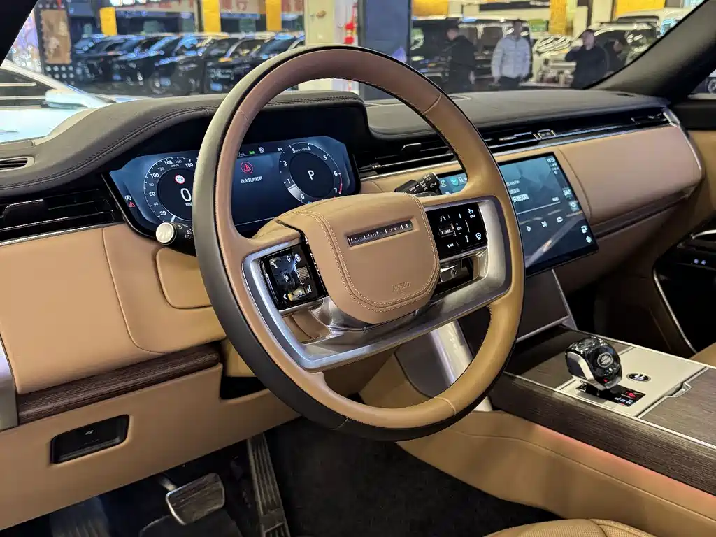 Range Rover 2024 3.0 L6 400PS Genesis Extended Edition купить на сайте DeffCars