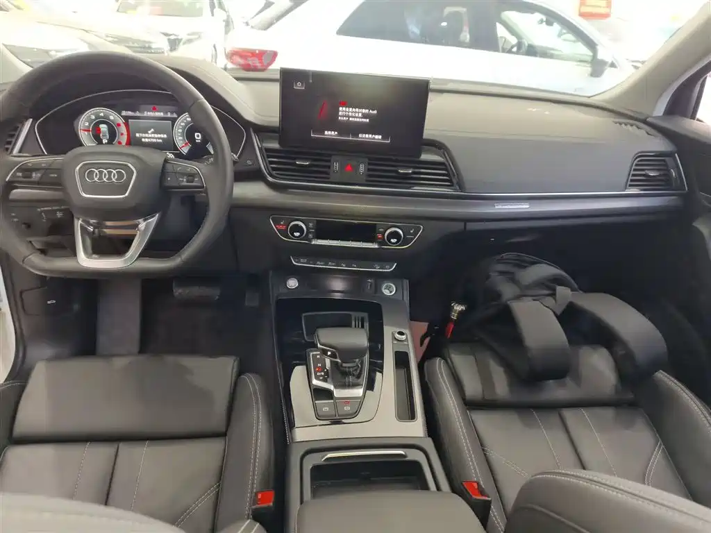 Audi Q5L 2022 facelift 40T luxury and dynamic model купить на сайте DeffCars