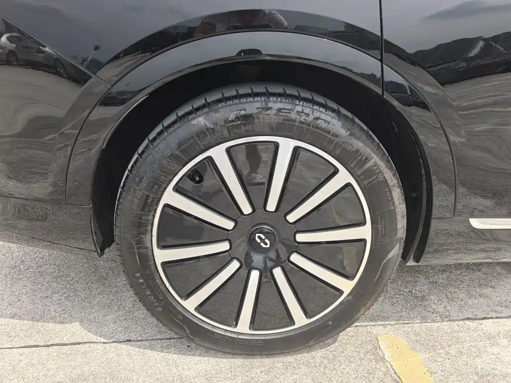 Wenjie M9 2024 extended range Ultra version 52kWh 6-seater version купить на сайте DeffCars