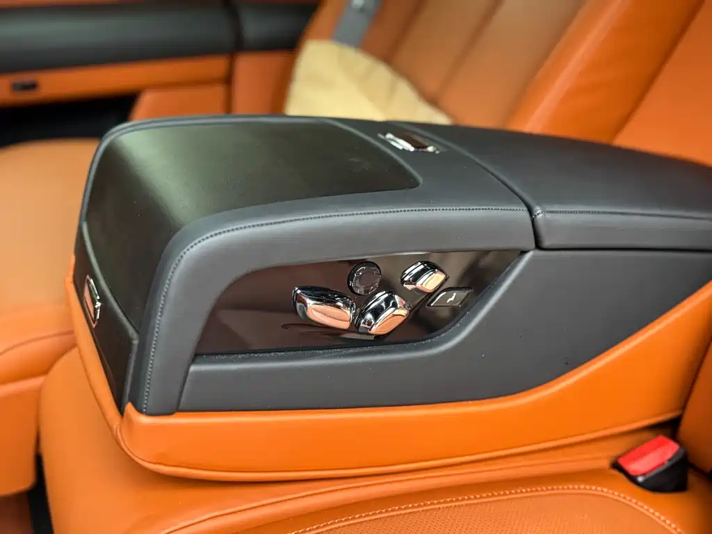 Ghost 2021 6.7T standard wheelbase version купить на сайте DeffCars