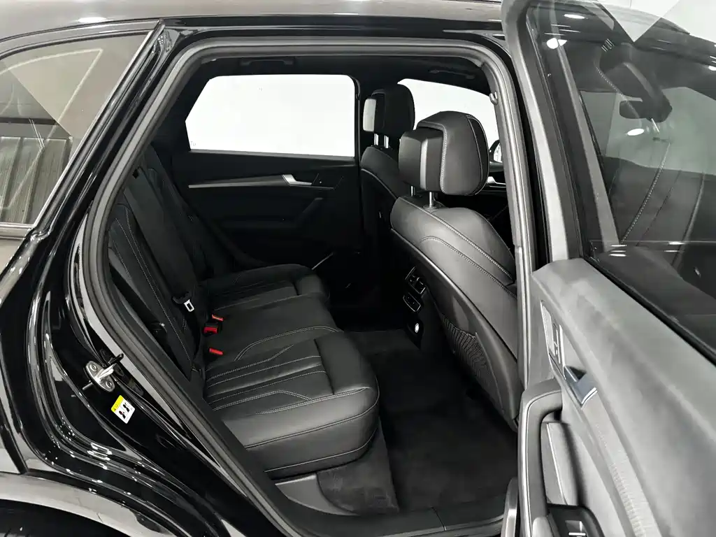 Audi Q5L 2023 40T luxury and dynamic model купить на сайте DeffCars