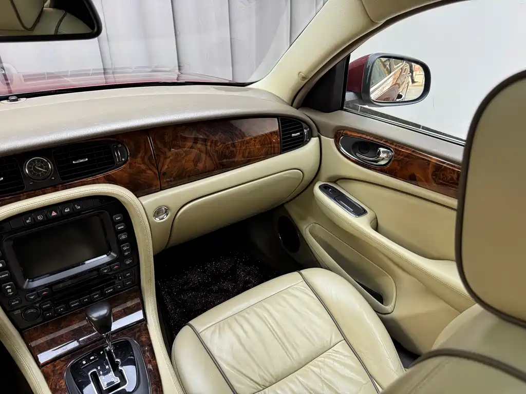 Jaguar XJ 2007 XJ6L 3.0 Royal Extended Edition купить на сайте DeffCars