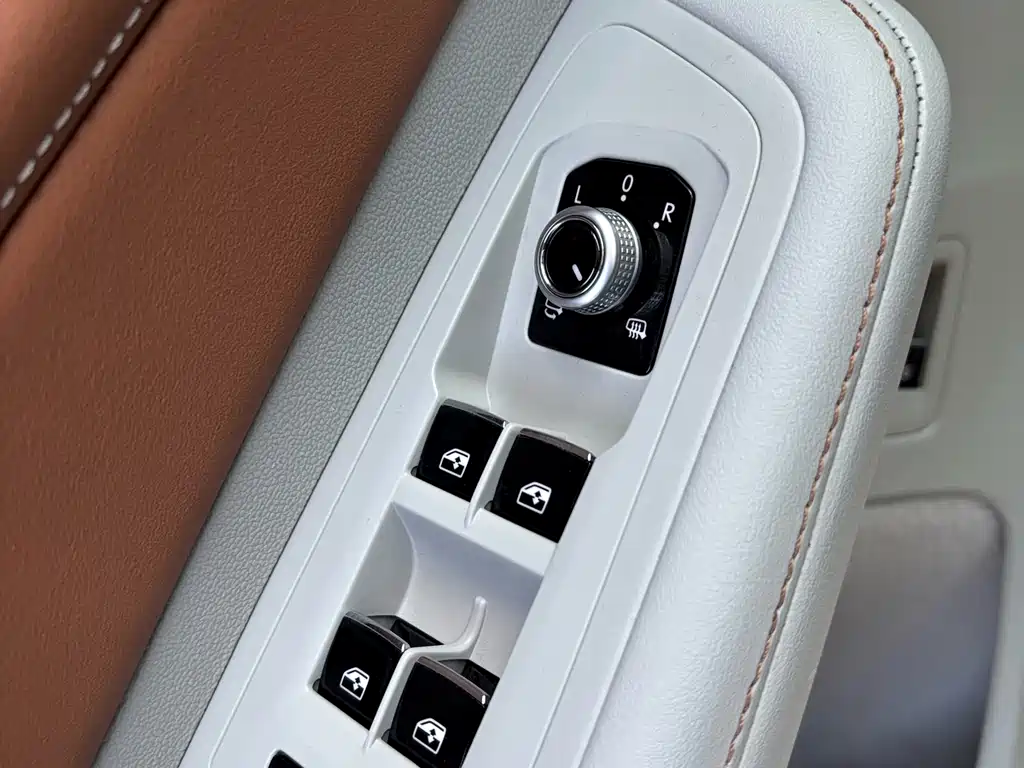 Touron 2022 380TSI four-wheel drive luxury version купить на сайте DeffCars