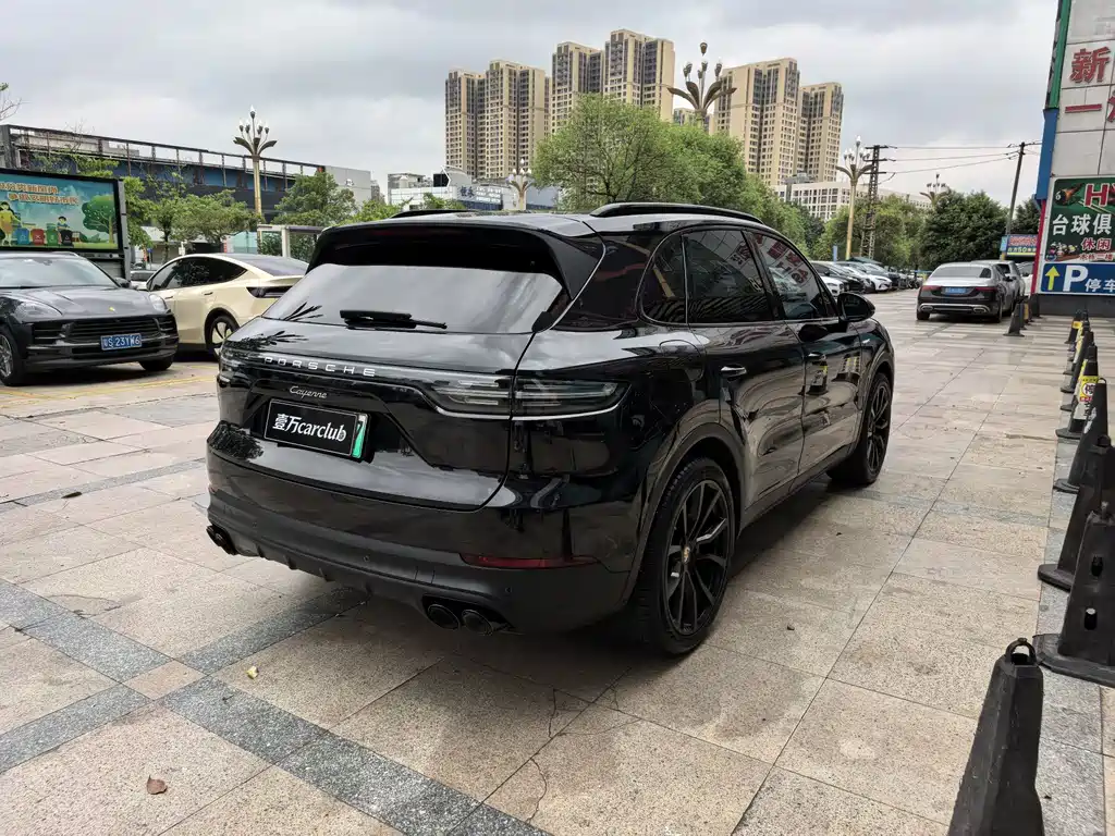 Cayenne New Energy 2021 Cayenne E-Hybrid 2.0T купить на сайте DeffCars