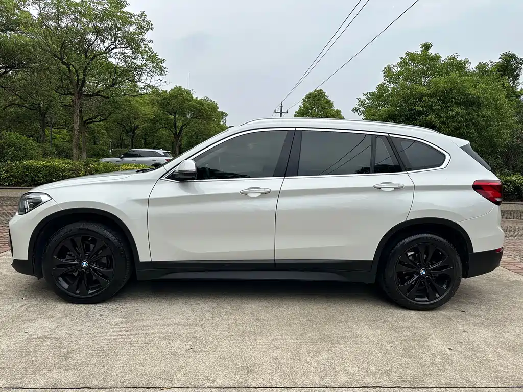 BMW X1 2021 sDrive20Li Fashion Model купить на сайте DeffCars
