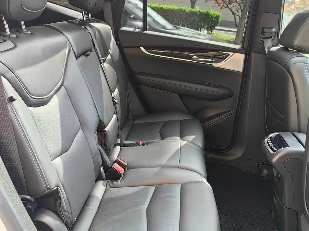Cadillac XT6 2022 2.0T seven-seat four-wheel drive luxury model купить на сайте DeffCars