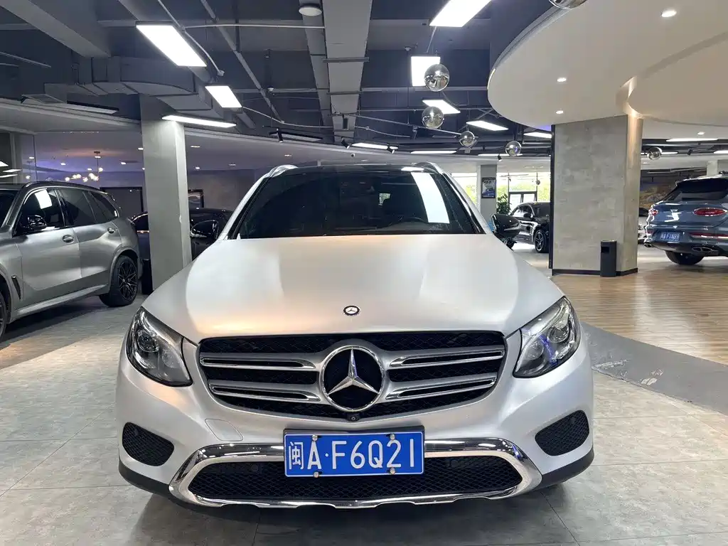 Mercedes-Benz GLC 2016 GLC 300 4MATIC Dynamic купить на сайте DeffCars