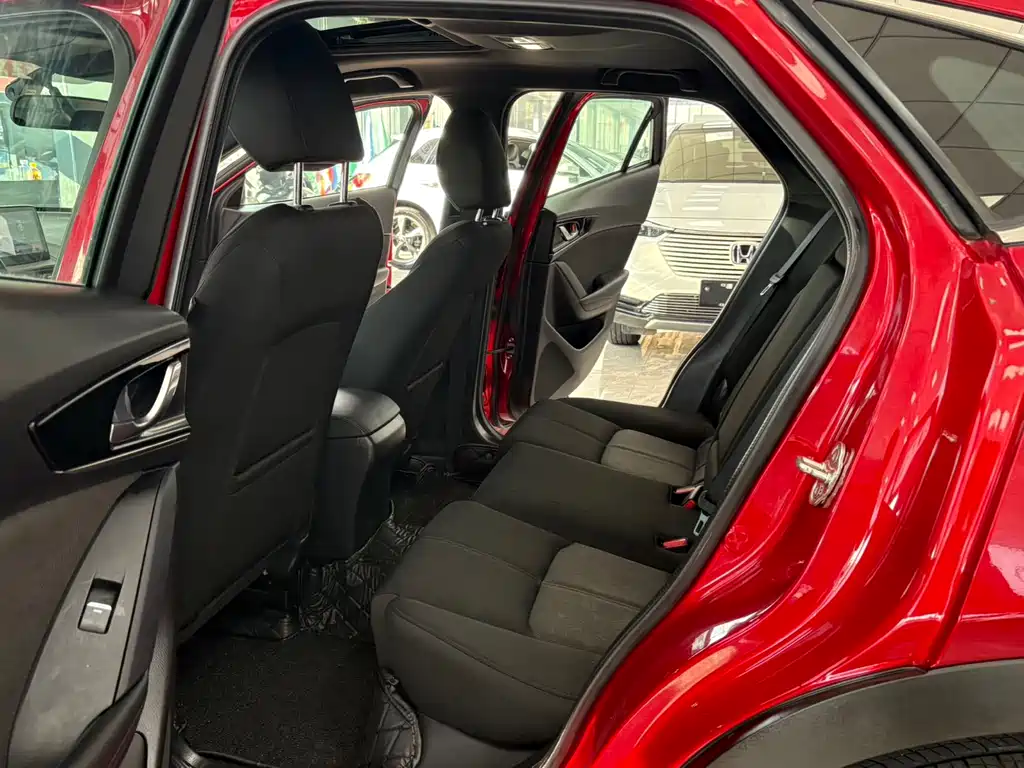 Mazda CX-4 2021 2.0L automatic two-wheel drive Blue Sky Vitality Edition купить на сайте DeffCars