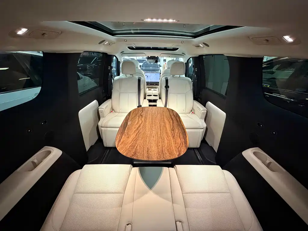 Ideal MEGA 2025 Home Family Special Edition купить на сайте DeffCars