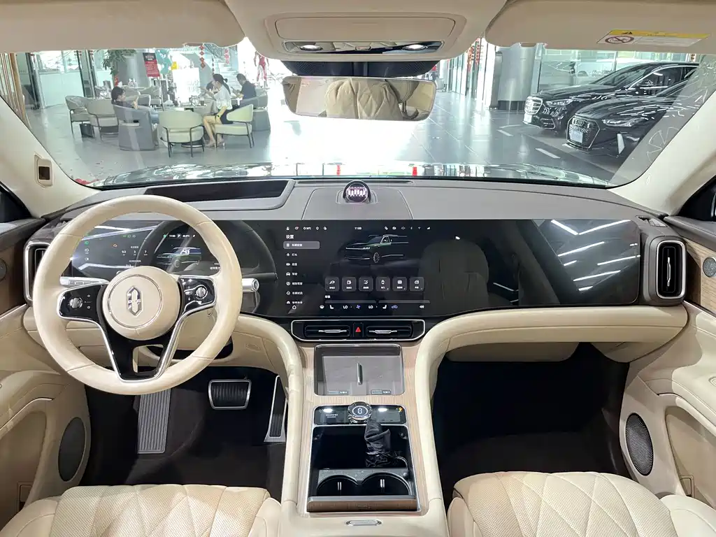Wenjie M9 2024 extended range Ultra version 52kWh 5-seater version купить на сайте DeffCars