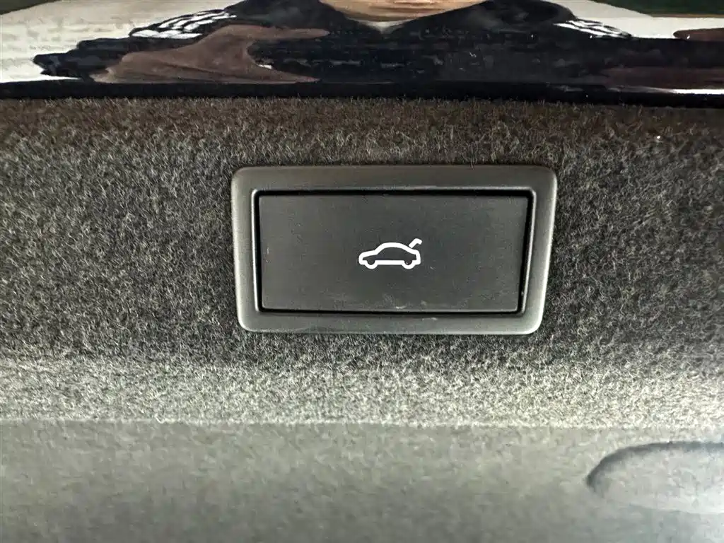 Superb 2023 facelift TSI280 DSG exclusive version купить на сайте DeffCars