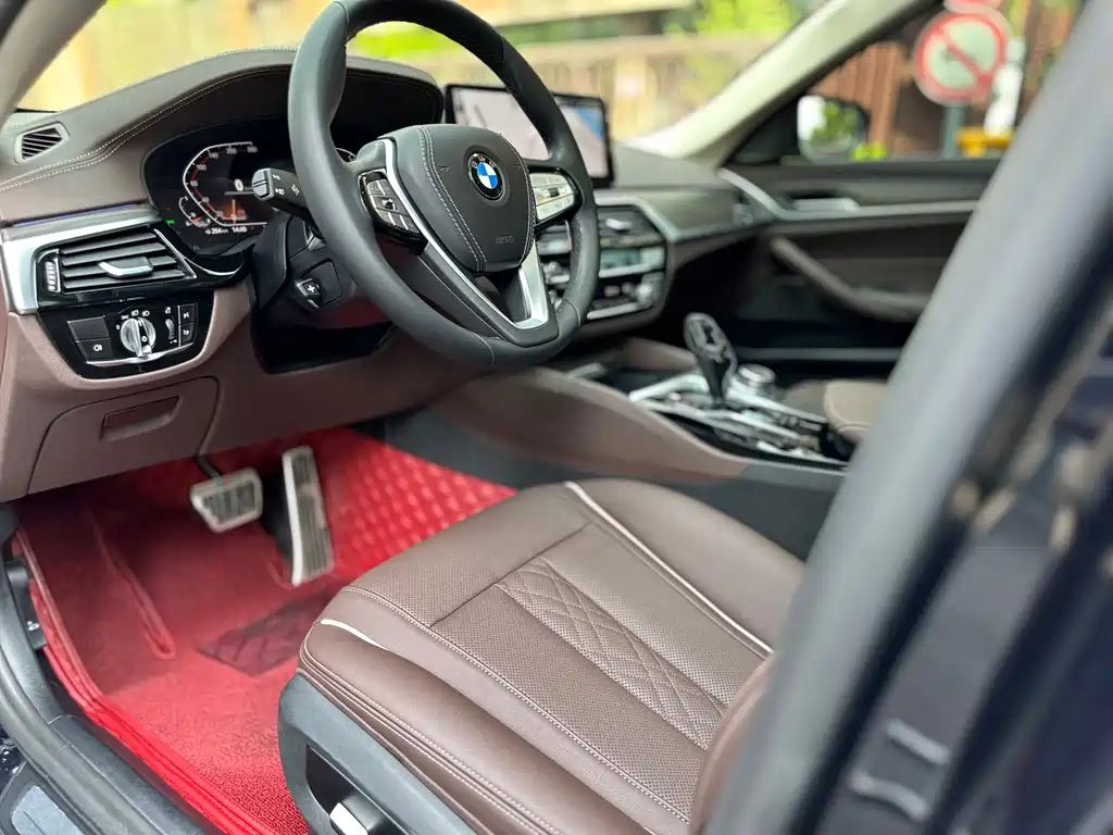 BMW 5 Series 2022 facelift 2 530Li leading model luxury package купить на сайте DeffCars