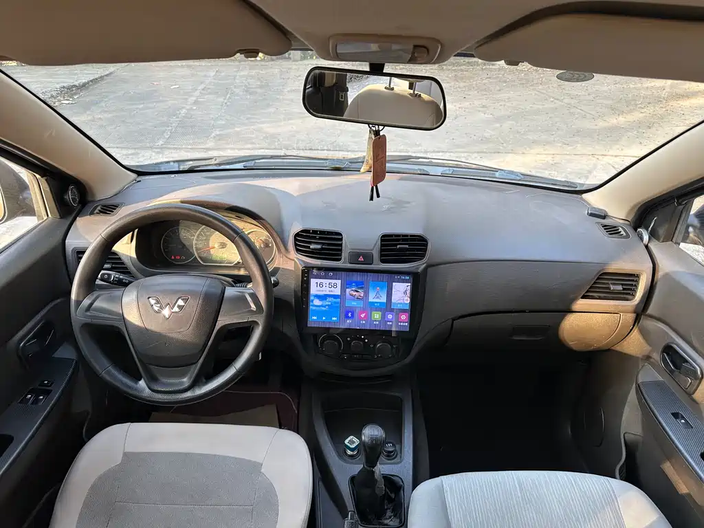 Wuling Hongguang 2015 1.5L S basic model National V купить на сайте DeffCars