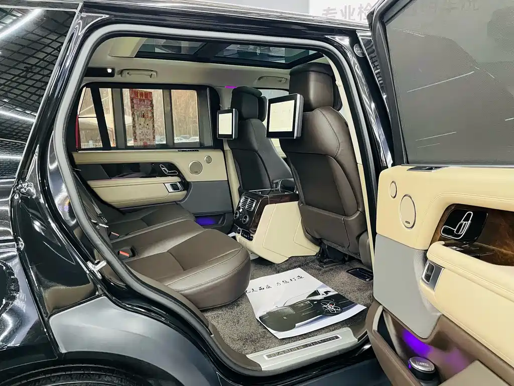 Range Rover 2022 3.0 L6 400PS Legendary Extended Classic Edition купить на сайте DeffCars