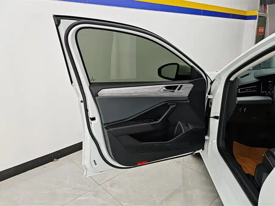 Sagitar 2023 300TSI DSG Super Edition купить на сайте DeffCars