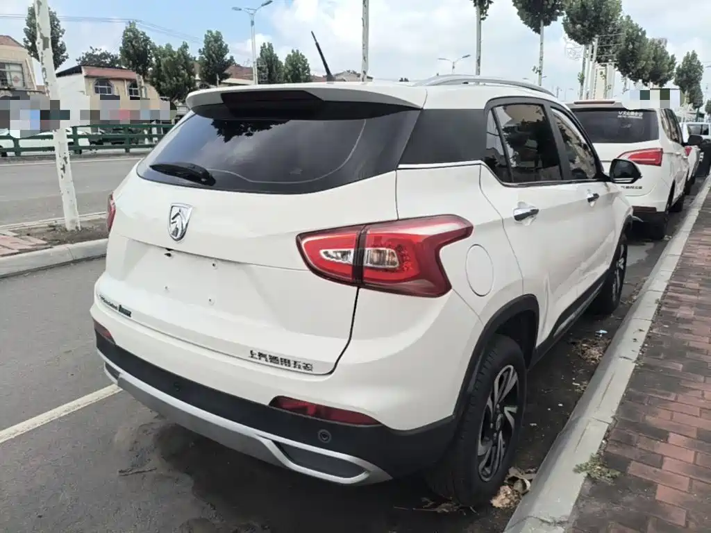 Baojun 510 2017 1.5L automatic fashion model купить на сайте DeffCars