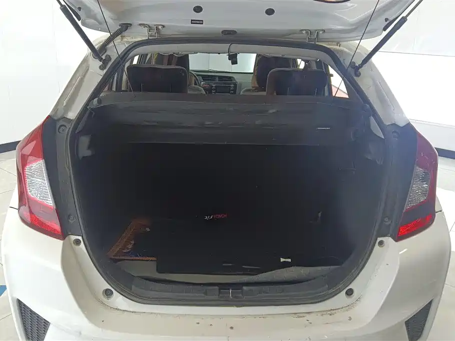 Fit 2016 1.5L LX manual comfort model купить на сайте DeffCars