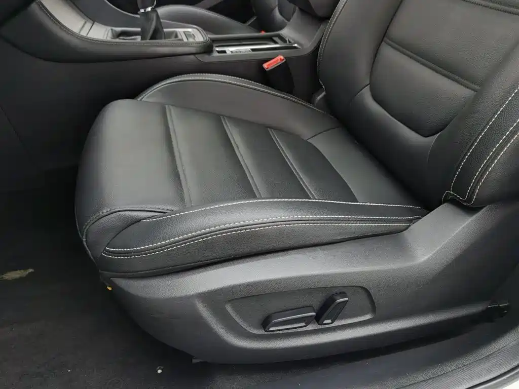 MG6 2017 20T Manual Luxury Smart Connected Edition National V купить на сайте DeffCars