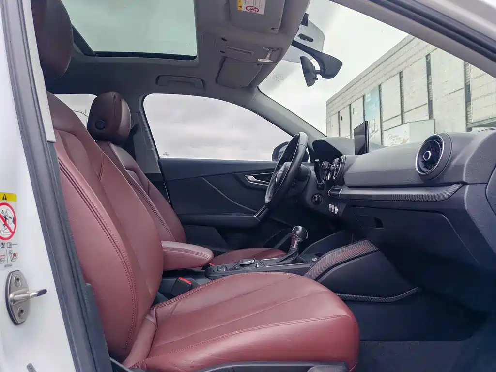 Audi Q2L 2018 35 TFSI launches exclusive version, National VI купить на сайте DeffCars