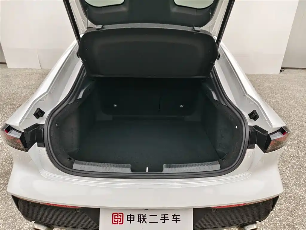 Changan UNI-V 2022 1.5T premium model купить на сайте DeffCars