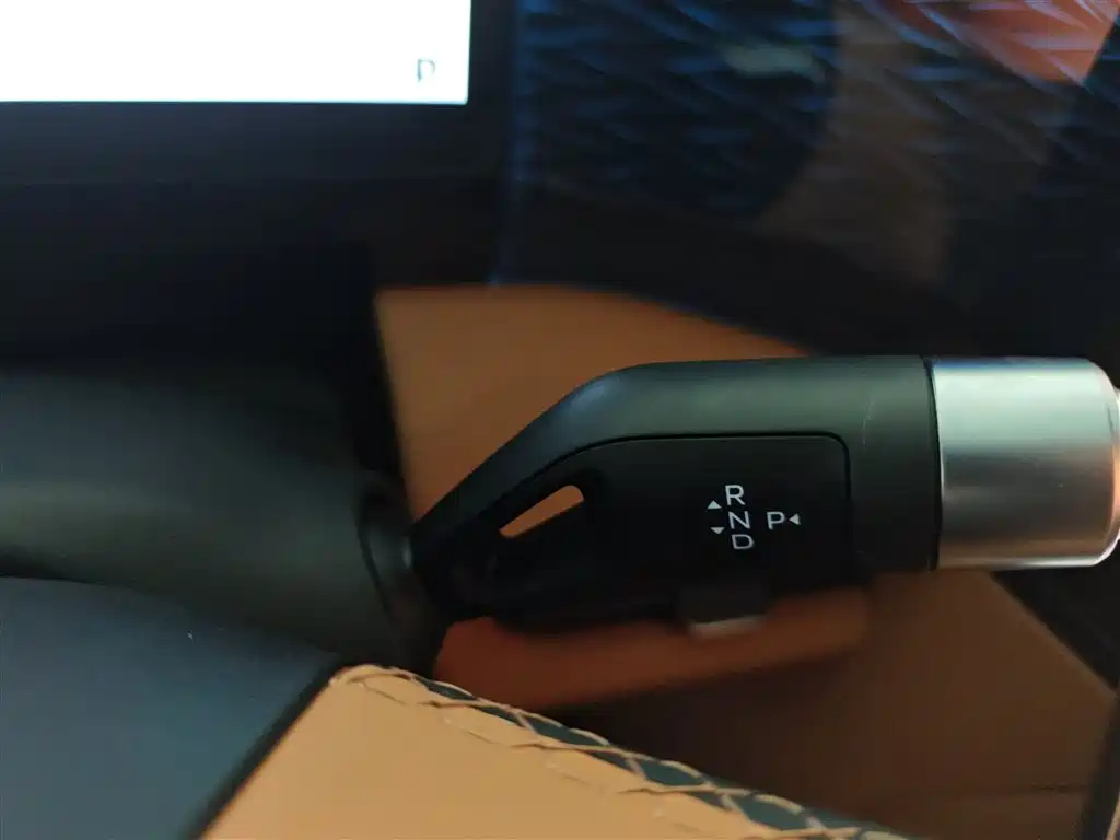 Galaxy L7 2025 EM-i 115km Discovery+ Edition купить на сайте DeffCars