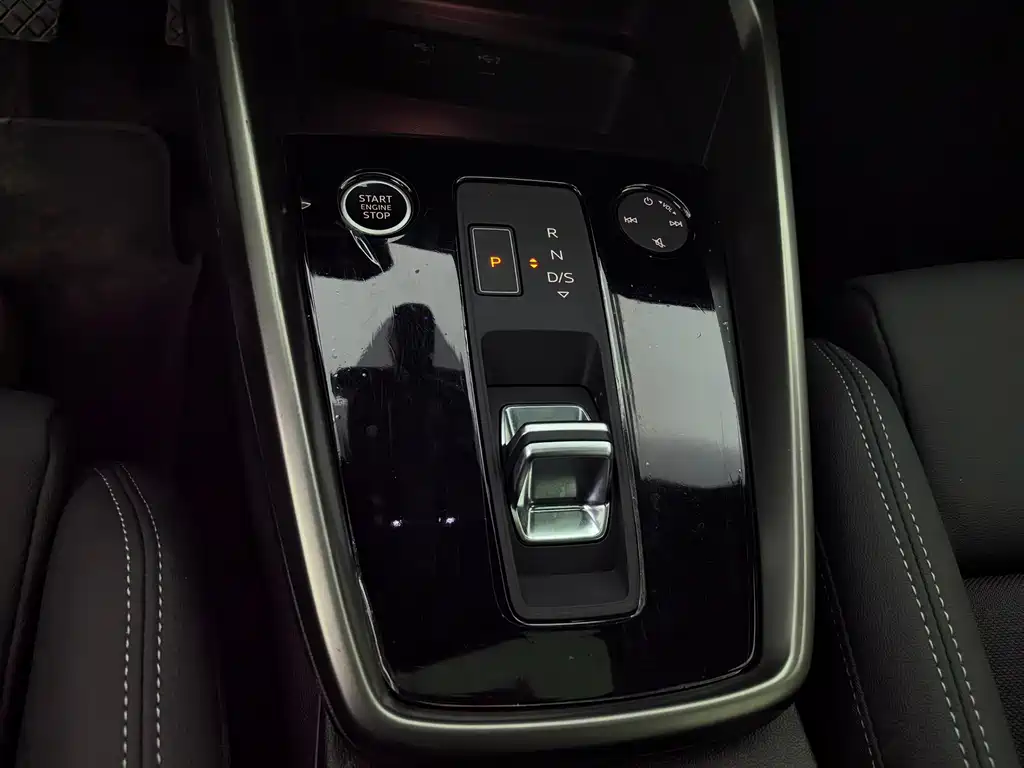 Audi A3 2024 A3L Limousine 35 TFSI Fashionable and Sporty купить на сайте DeffCars