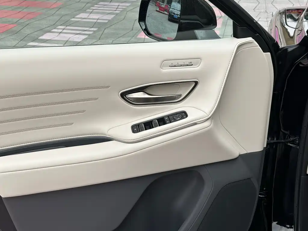 Shiji 2024 3.5L PHEV Basic Edition купить на сайте DeffCars