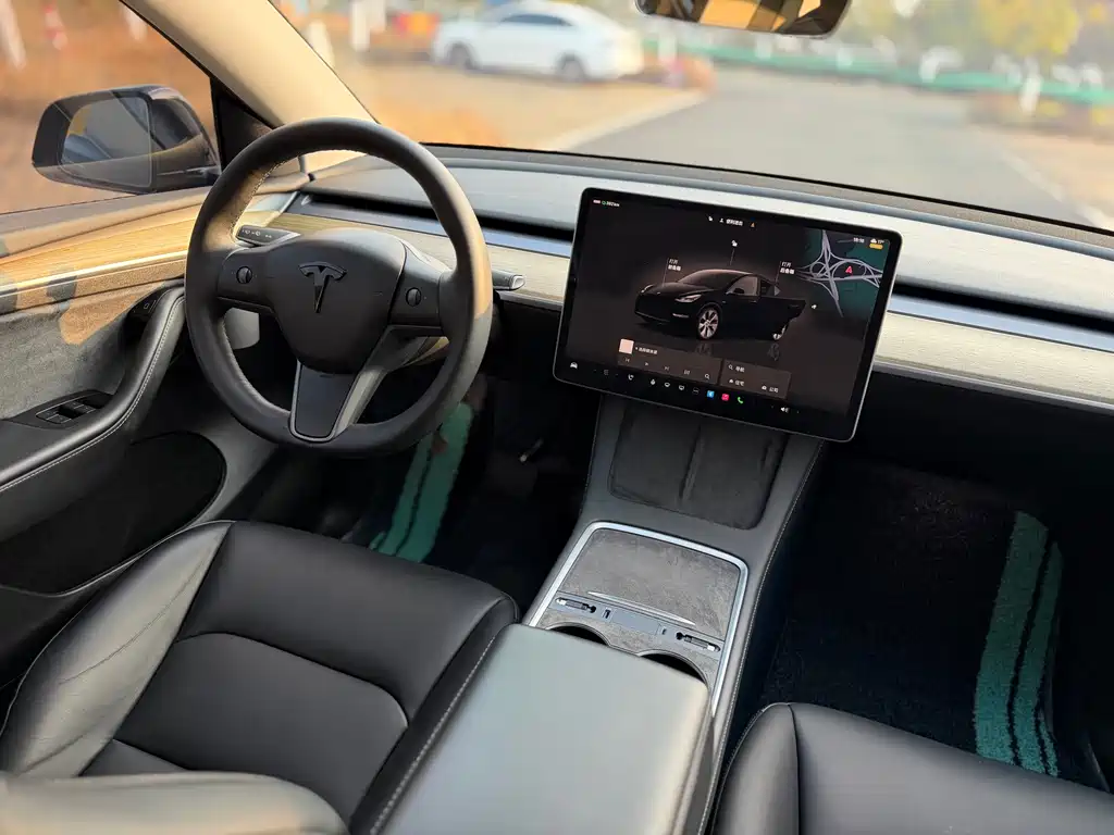 Model Y 2023 rear-wheel drive version купить на сайте DeffCars