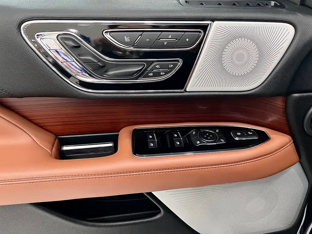 Navigator 2020 3.5T Honor Edition купить на сайте DeffCars
