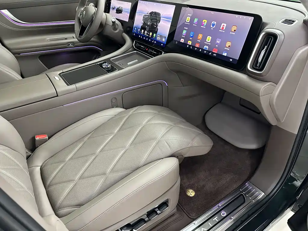 Wenjie M9 2025 extended range Max version 52kWh 6-seater version (192-line lidar) купить на сайте DeffCars