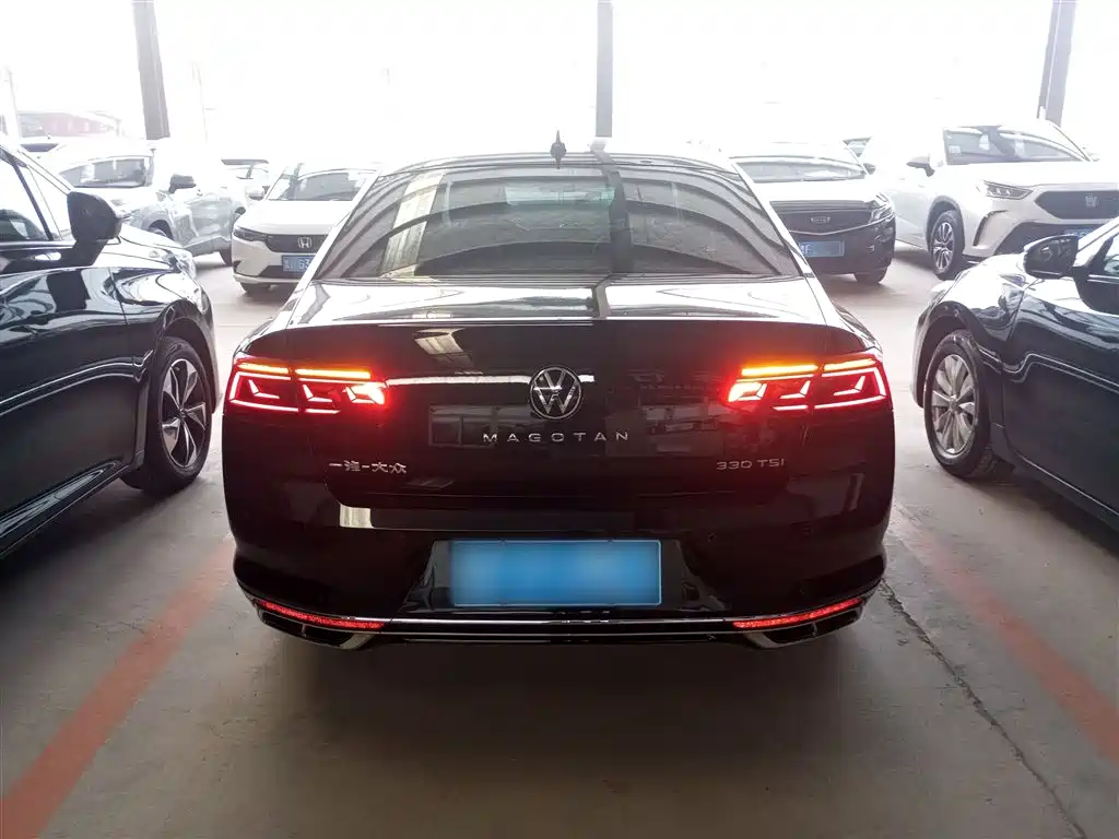 Magotan 2023 2 million commemorative edition 330TSI DSG leading model купить на сайте DeffCars