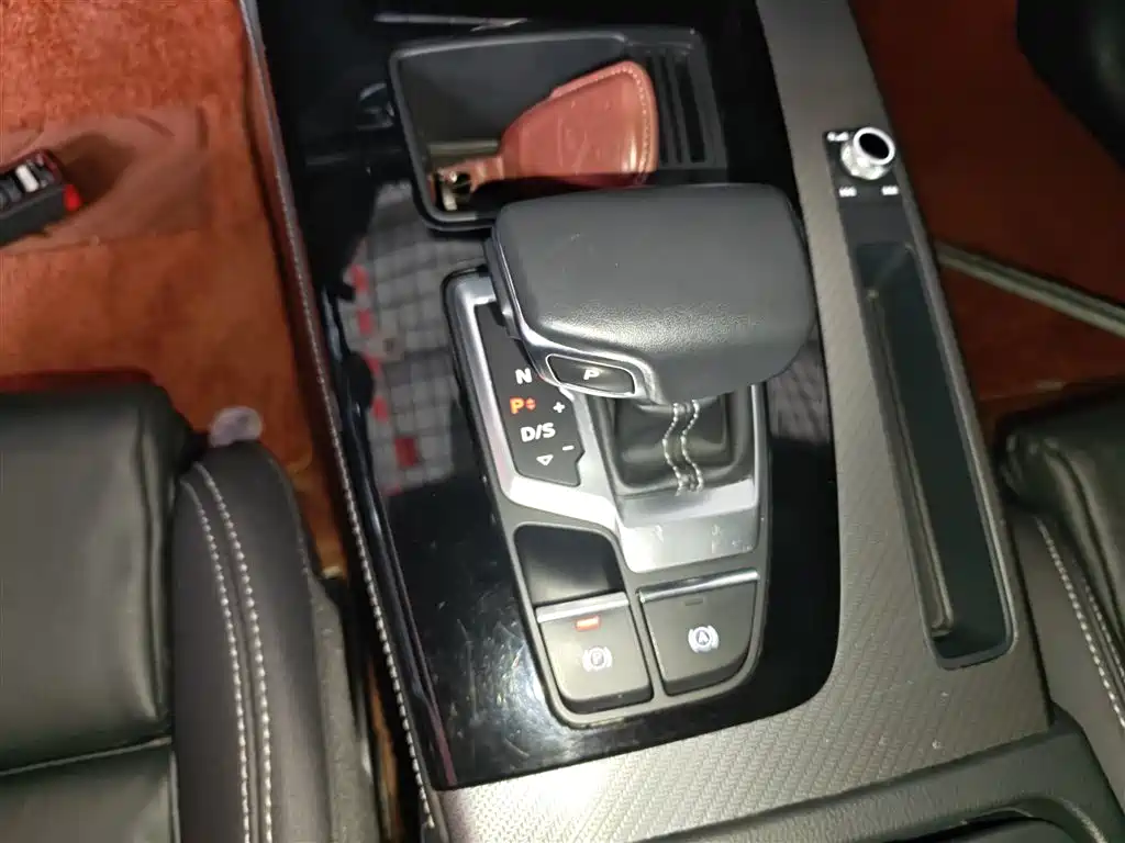 Audi Q5L 2022 facelift 45T luxury and dynamic model купить на сайте DeffCars