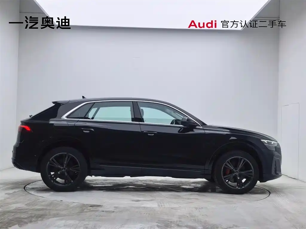 Audi Q8 2024 55 TFSI luxury and dynamic model купить на сайте DeffCars