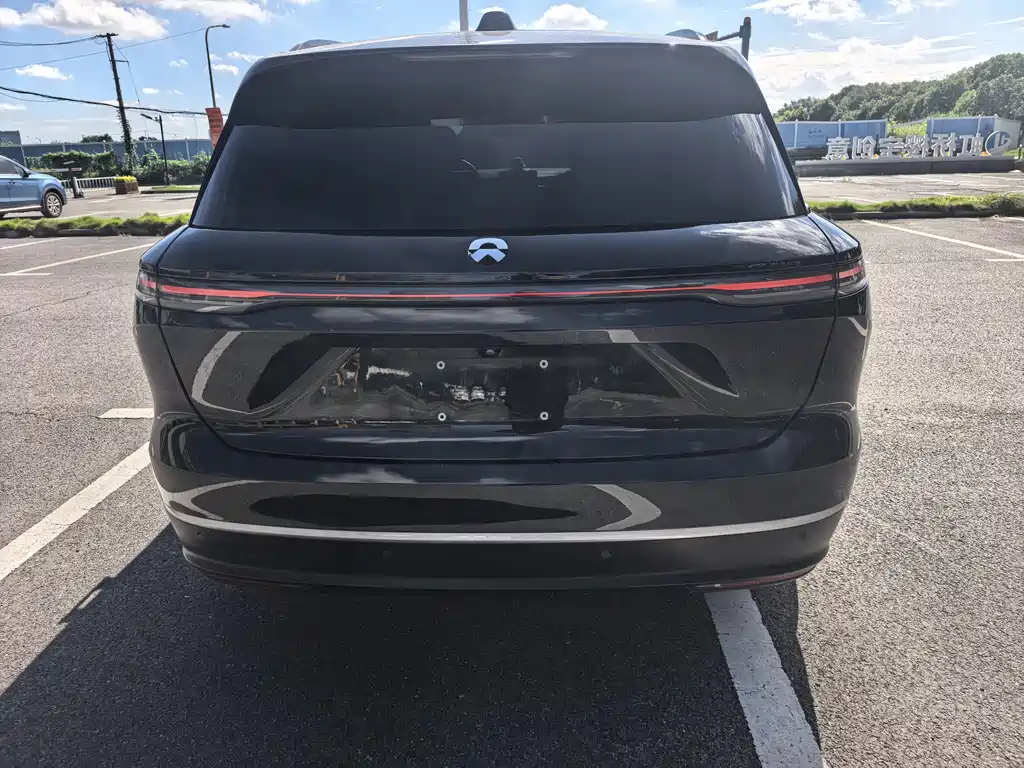 NIO ES8 2023 100kWh Signature Edition купить на сайте DeffCars