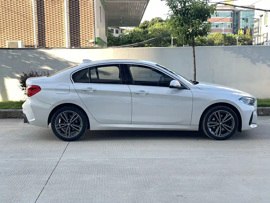 BMW 1 Series 2021 facelift 120i M sports version купить на сайте DeffCars