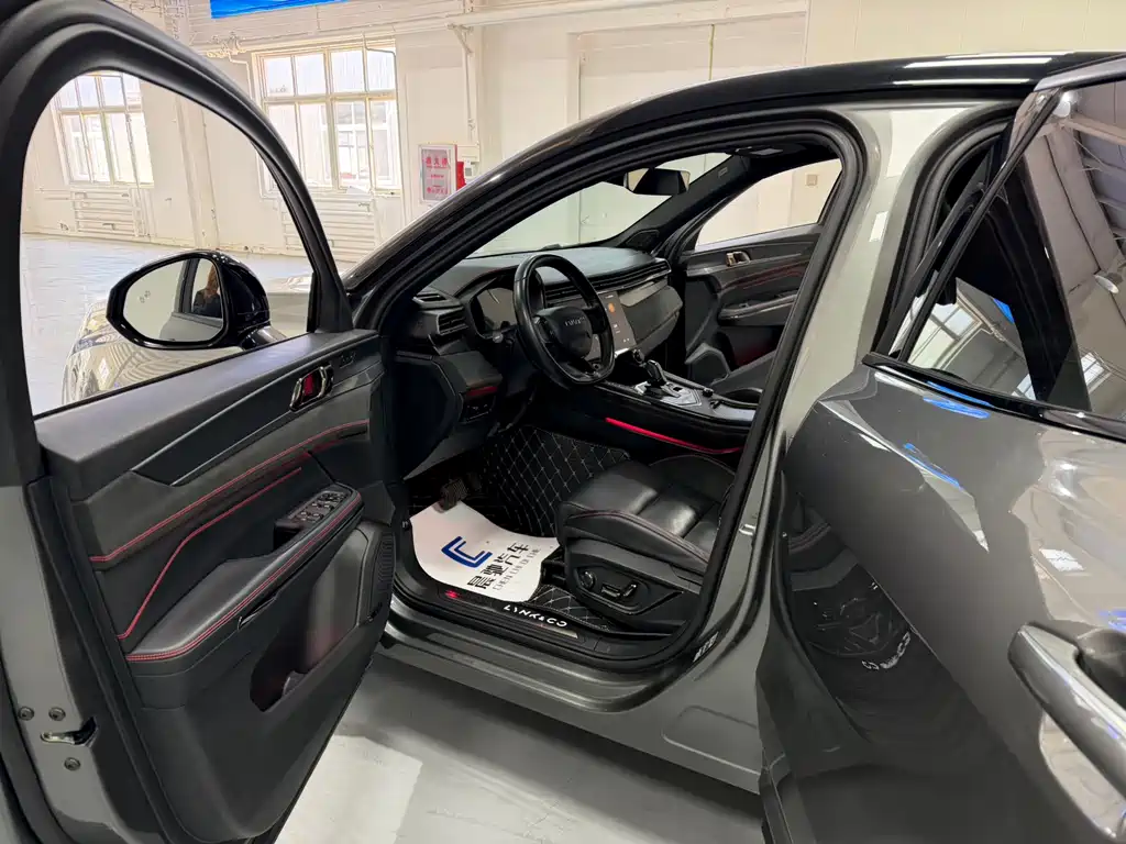 Lynk & Co 05 2020 2.0TD four-wheel drive Halo купить на сайте DeffCars