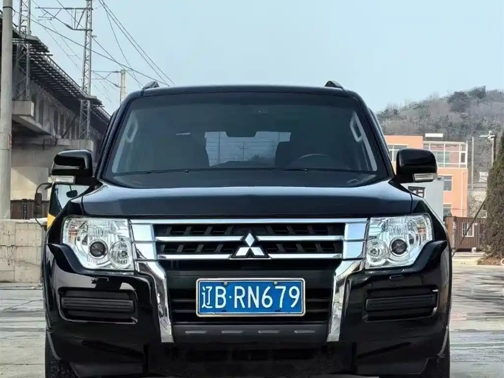 Pajero imported 2016 3.0L automatic standard version National V купить на сайте DeffCars