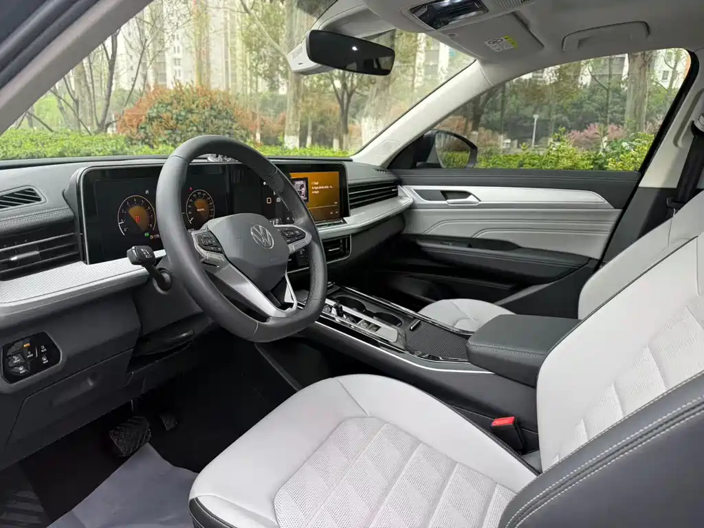 Lanxun 2023 330TSI Luxury Touring Edition купить на сайте DeffCars