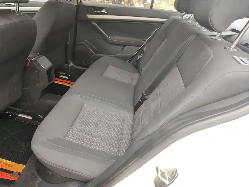Lavida 2017 1.6L automatic fashion version купить на сайте DeffCars