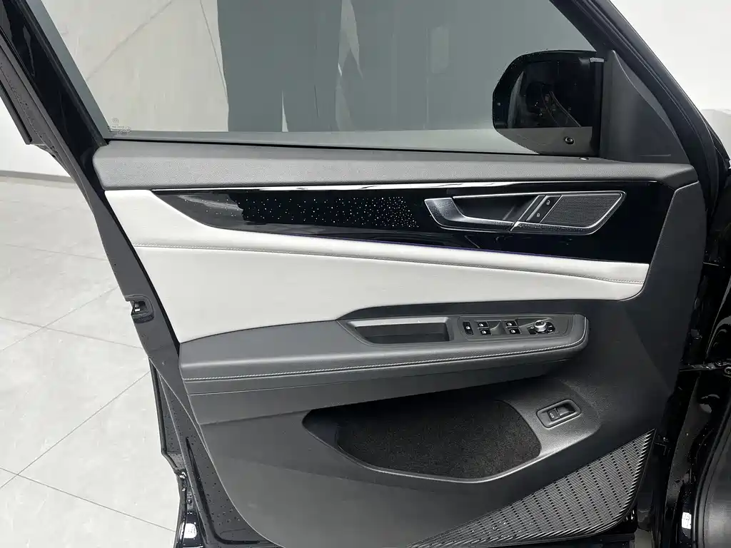 Touron 2021 380TSI four-wheel drive luxury version купить на сайте DeffCars