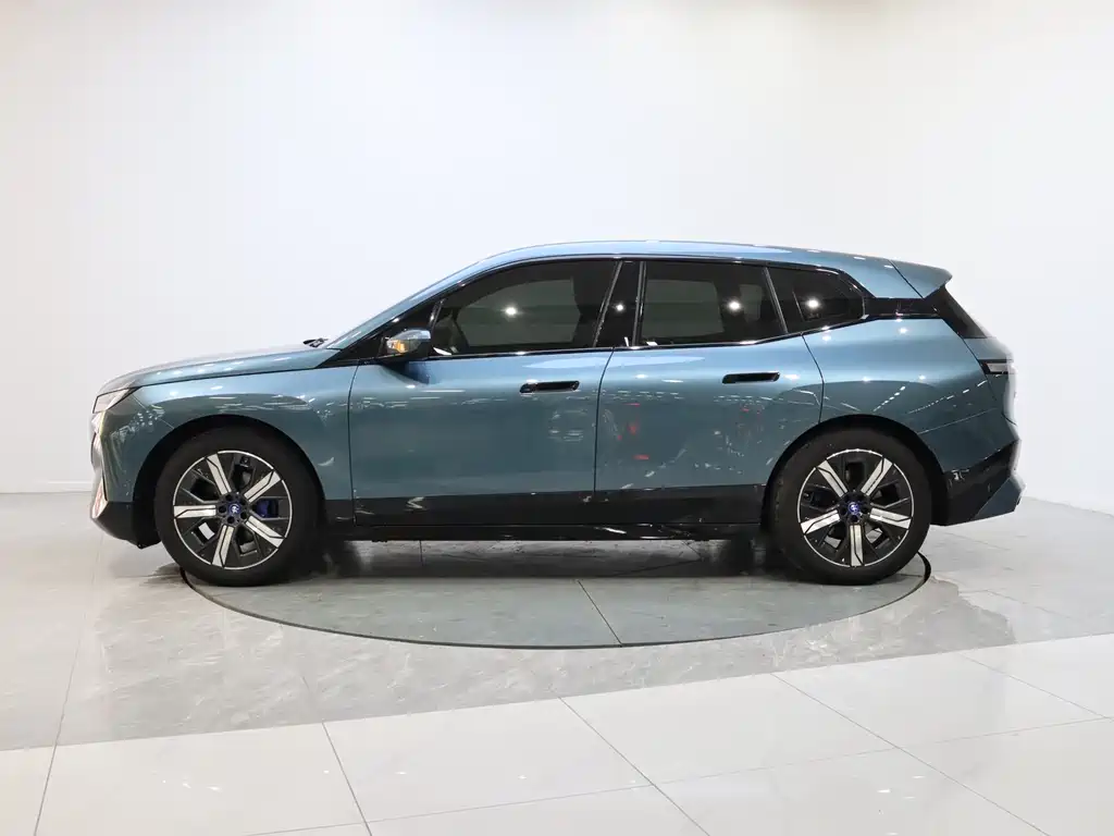 BMW iX 2023 xDrive40 купить на сайте DeffCars