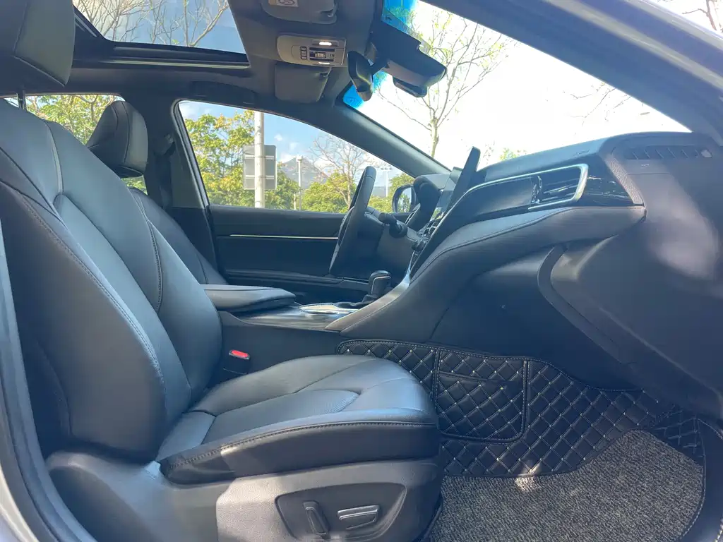 Camry 2021 2.5G Deluxe Edition купить на сайте DeffCars