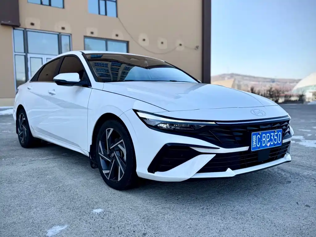 Elantra 2023 1.5L CVT LUX Premium Edition купить на сайте DeffCars