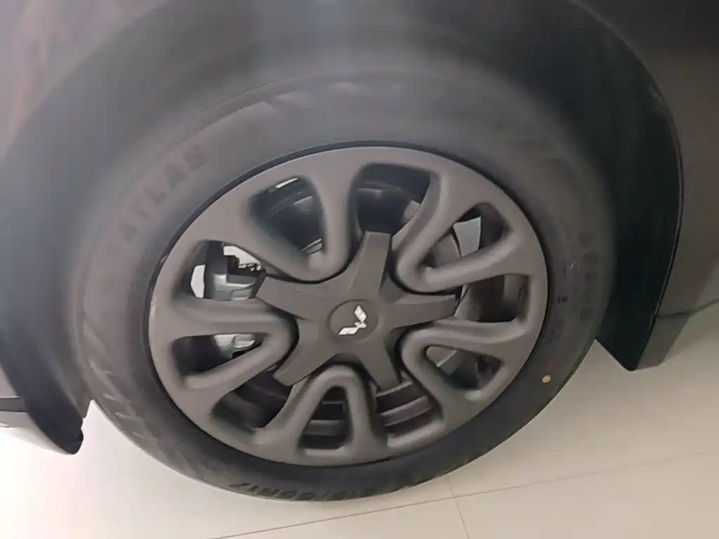 Wuling Starlight 2025 70km smart standard model купить на сайте DeffCars